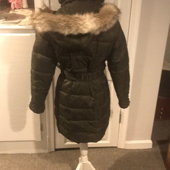 Betsy Johnson Olive Puffer Coat with fur hood - Picture 5 of 8